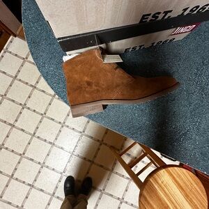 DINGO MENS SIZE 8 DRESS SHOE